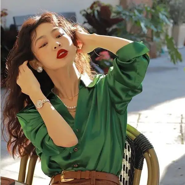 Autumn Women Shirt Suit Bright Green 2024 Loose Long-Sleeved Satin Shirt With Retro Skirt Two-Piece Suit
Autumn Women Shirt Suit Bright Green 2024 Loose Long-Sleeved Satin Shirt With Retro Skirt Two-Piece Suit