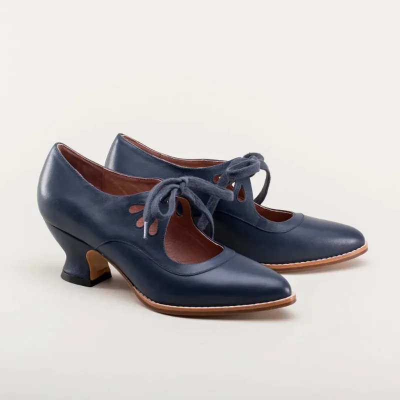 Retro Mary Jane Pumps Woman Vintage Lace Up Low Heel Dress Zapatos Ladies Brand Design Butterfly Wing Derby Shoes Plus Size 43
Retro Mary Jane Pumps Woman Vintage Lace Up Low Heel Dress Zapatos Ladies Brand Design Butterfly Wing Derby Shoes Plus Size 43