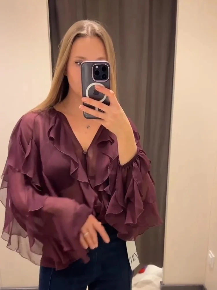 Fashion Burgundy V Neck Layer Ruffles Shirts Women Elegant Full Sleeve Loose Blouse New Spring 2025 Lady Commuting Office Outfit
Fashion Burgundy V Neck Layer Ruffles Shirts Women Elegant Full Sleeve Loose Blouse New Spring 2025 Lady Commuting Office Outfit