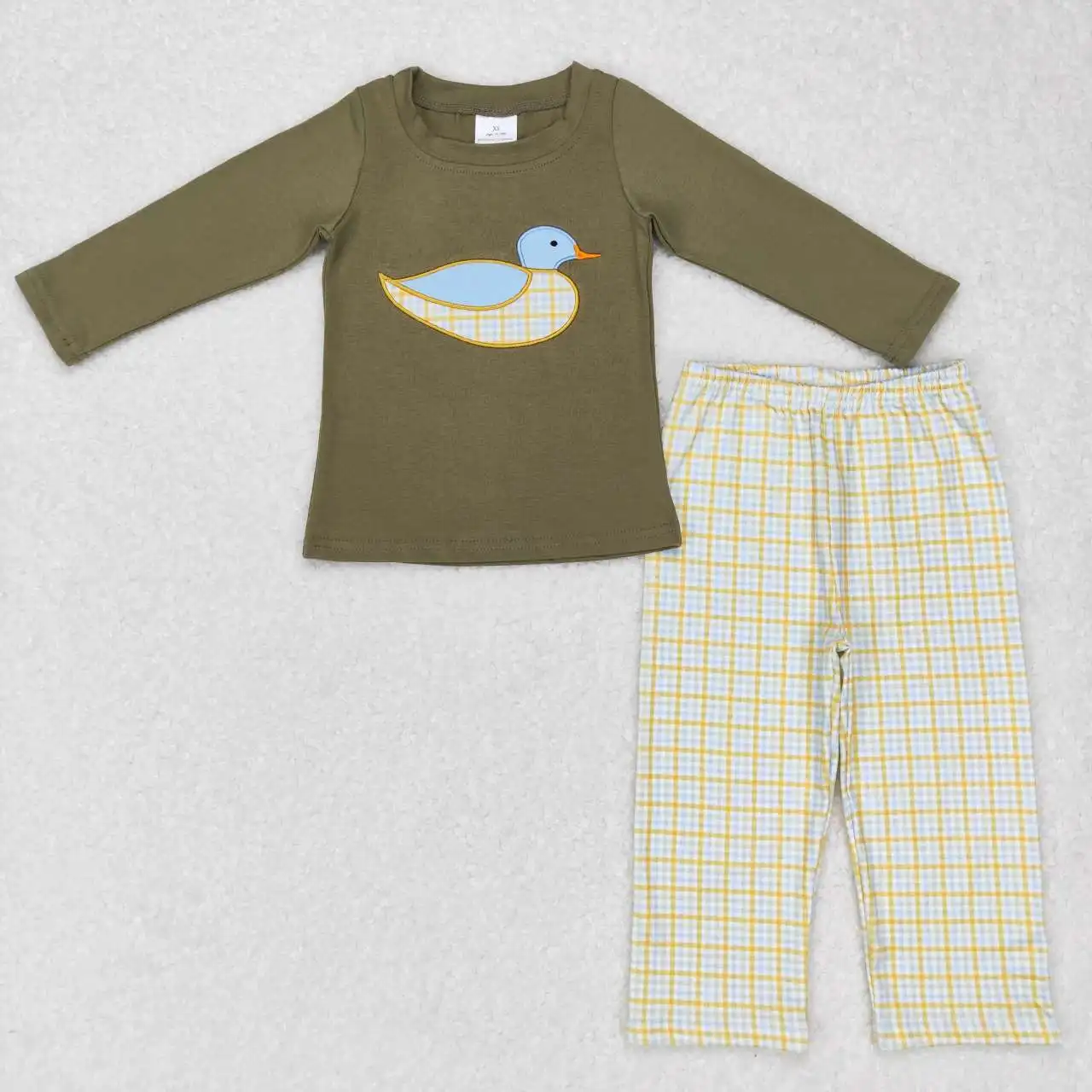 New Wholesale Girls Autumn And Winter Long-Sleeved Trousers Suit Pattern Embroidery Elements pPaid Series
New Wholesale Girls Autumn And Winter Long-Sleeved Trousers Suit Pattern Embroidery Elements pPaid Series
