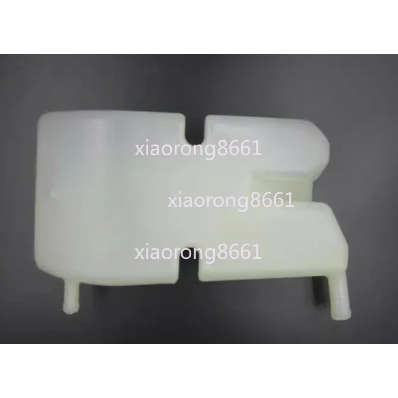 0009820841 Fit For Linde forklift 350H18 balance expansion auxiliary water tank
0009820841 Fit For Linde forklift 350H18 balance expansion auxiliary water tank