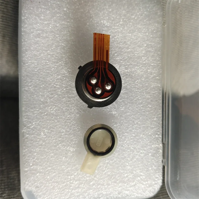 0AM DQ200 Transmission Pressure Sensor, suitable for Volkswagen 7-speed dry dual-clutch transmission. Welding technology is requ 
0AM DQ200 Transmission Pressure Sensor, suitable for Volkswagen 7-speed dry dual-clutch transmission. Welding technology is requ