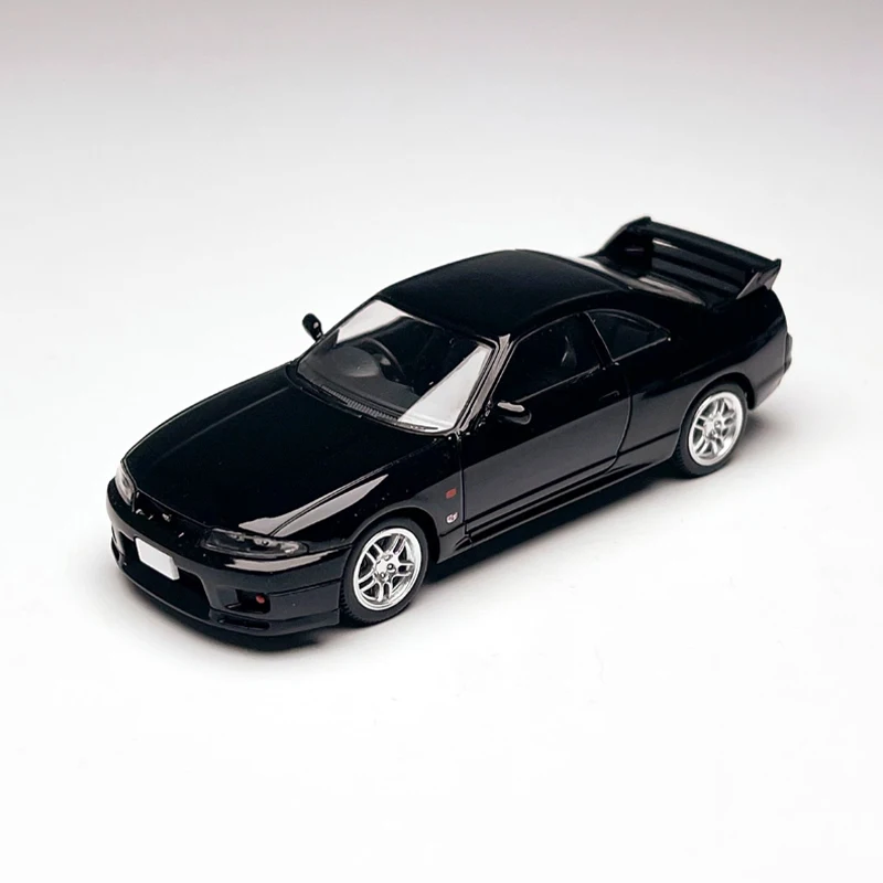 Литая под давлением оригинальная модель из сплава GTR-R33, масштаб 1:64, имитация классического украшения, хобби, сувениры, коллекция подарков, статический дисплей
Литая под давлением оригинальная модель из сплава GTR-R33, масштаб 1:64, имитация классического украшения, хобби, сувениры, коллекция подарков, статический дисплей