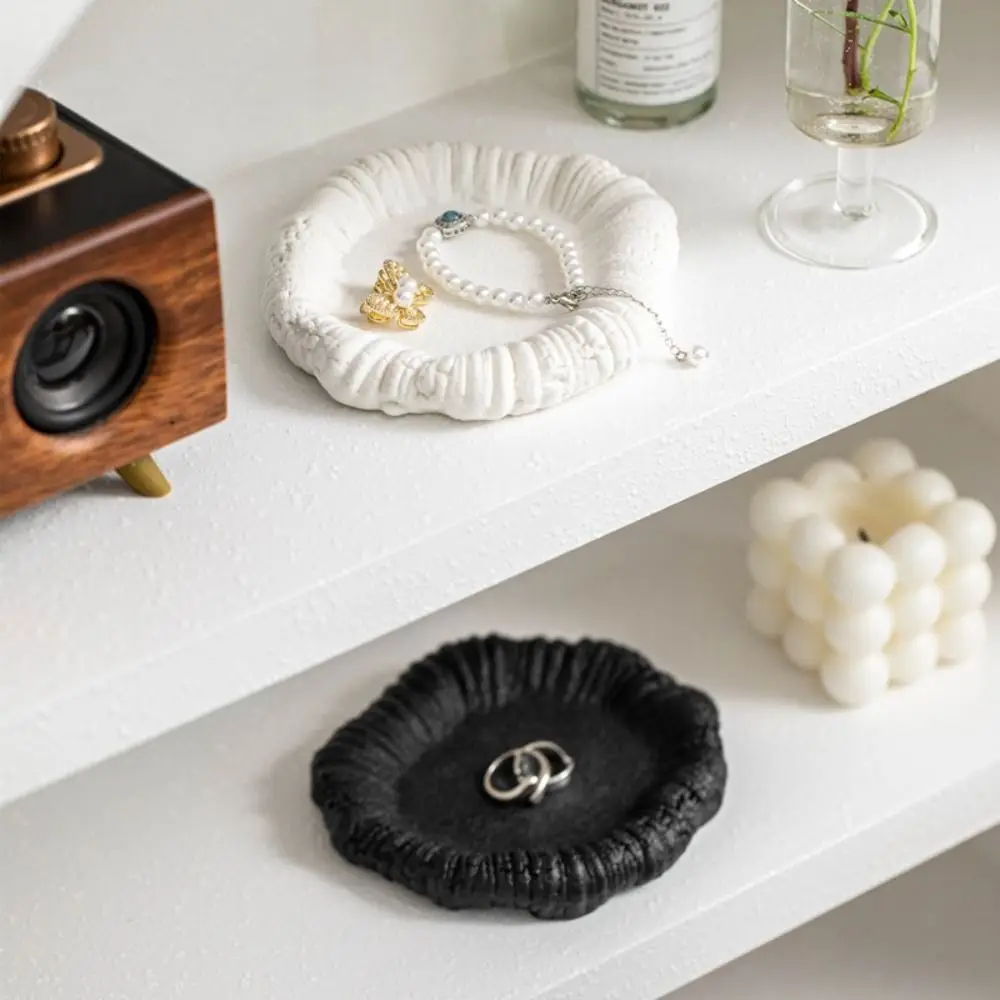 Ceramic Jewelry Storage Tray Irregular Portable Jewelry Display Rack Creative Artistic Storage Plate Home
Ceramic Jewelry Storage Tray Irregular Portable Jewelry Display Rack Creative Artistic Storage Plate Home