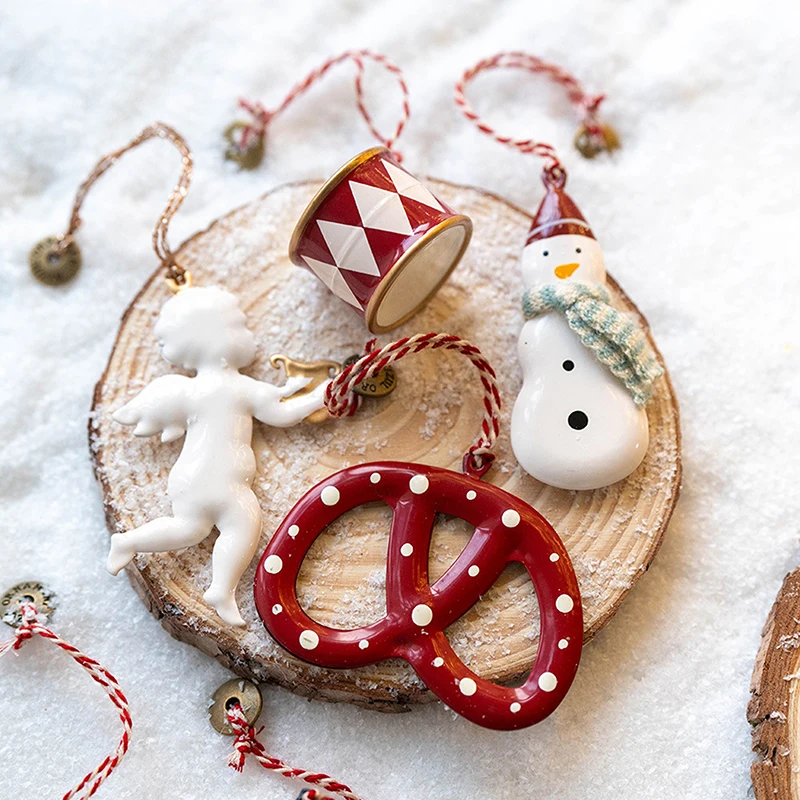 Retro Christmas Hanging Decoration Double-sided Iron Snowman Bell Angel Pendant Christmas Tree Decoration Hanging Gifts
Retro Christmas Hanging Decoration Double-sided Iron Snowman Bell Angel Pendant Christmas Tree Decoration Hanging Gifts