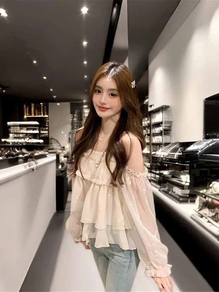New Chinese Style Embroidered Short Sleeve Shirts Lantern Sleeve Classy All-Match Lace Tops Shoulder Bared Long Sleeve Blouse
New Chinese Style Embroidered Short Sleeve Shirts Lantern Sleeve Classy All-Match Lace Tops Shoulder Bared Long Sleeve Blouse