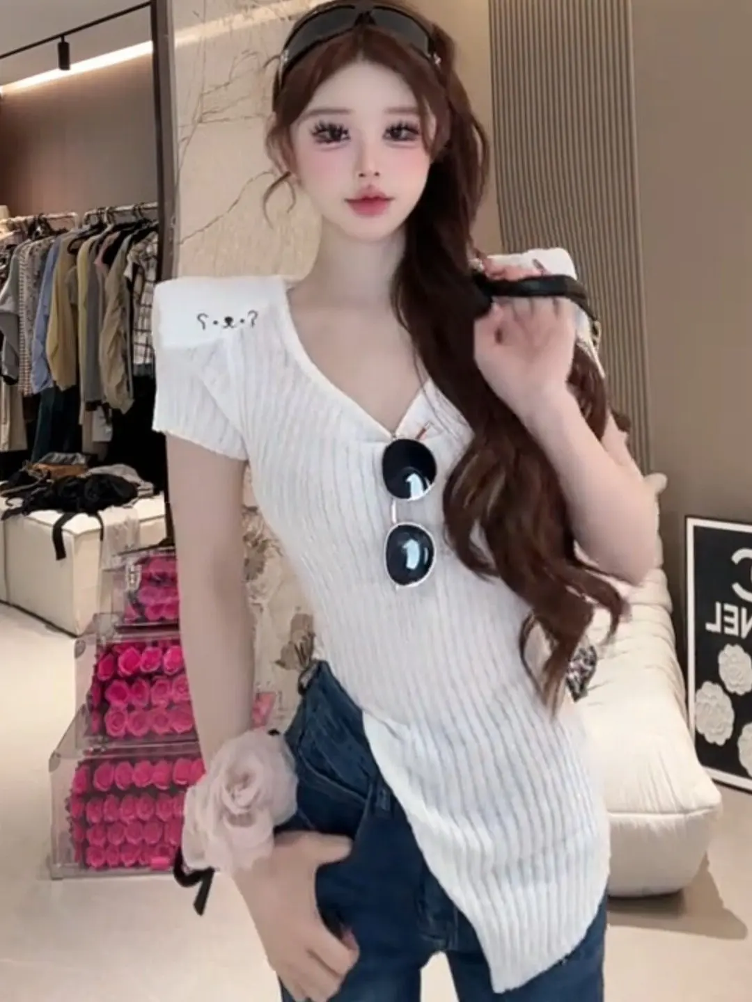 American Hot Girl Style White U-Neck Short Sleeve Knitted Sweater Women's Summer Slim Fit Uneven Head over Shirt City Walk
American Hot Girl Style White U-Neck Short Sleeve Knitted Sweater Women's Summer Slim Fit Uneven Head over Shirt City Walk