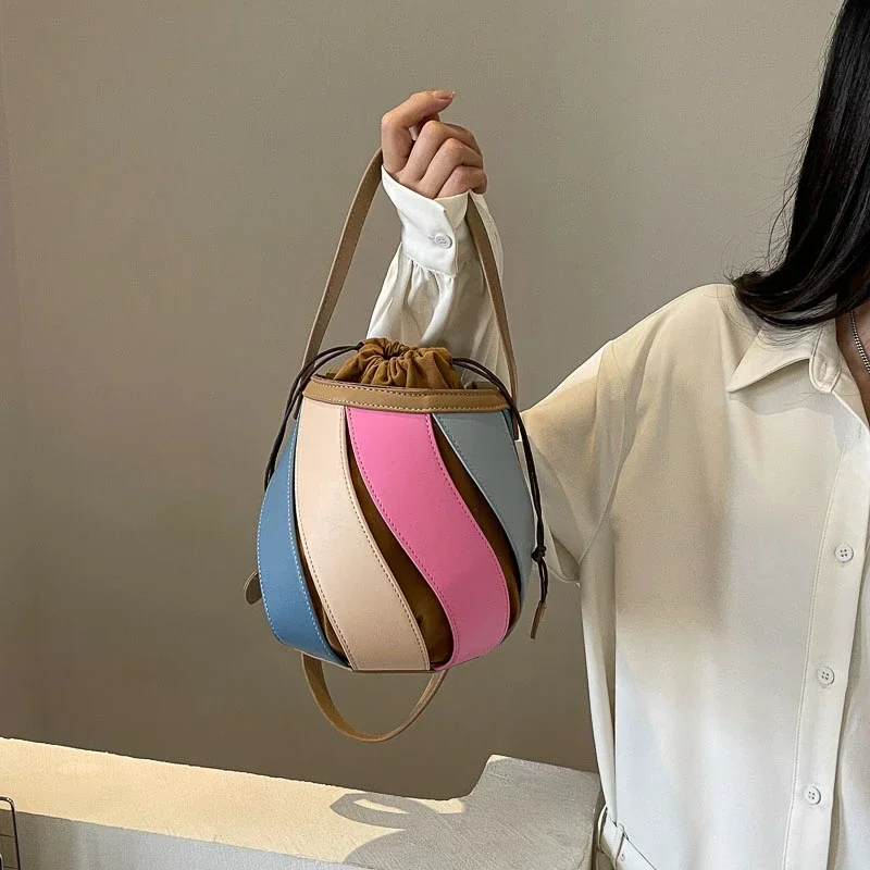 New Single Shoulder Crossbody Bag Niche Design Rainbow Contrast Stitching Geometric Bucket Bag Cylindrical Handbag
New Single Shoulder Crossbody Bag Niche Design Rainbow Contrast Stitching Geometric Bucket Bag Cylindrical Handbag