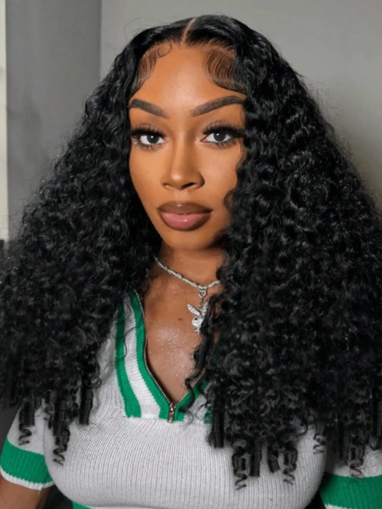 Парик из натуральных волос, 30-32 дюйма, вьющиеся, бирманские, с HD-швом 13x4, плотность 180-200, парик с полной фронтальной частью 13x4 для женщин
Парик из натуральных волос, 30-32 дюйма, вьющиеся, бирманские, с HD-швом 13x4, плотность 180-200, парик с полной фронтальной частью 13x4 для женщин