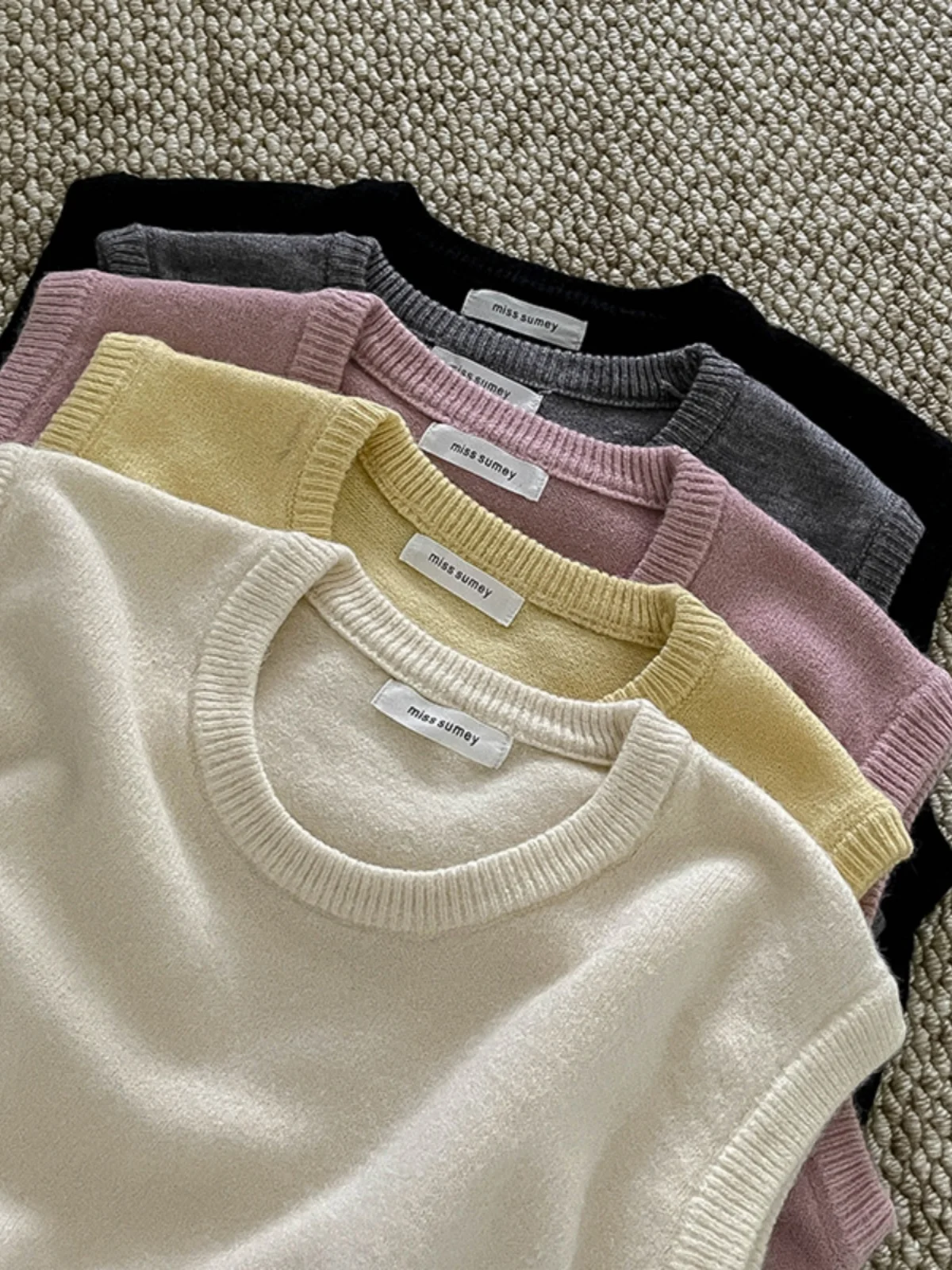 Faionable Color Knitted Vest Summer New Korean Sle Women's Sweater Svel Overlap Versatile round Ne Top
Faionable Color Knitted Vest Summer New Korean Sle Women's Sweater Svel Overlap Versatile round Ne Top