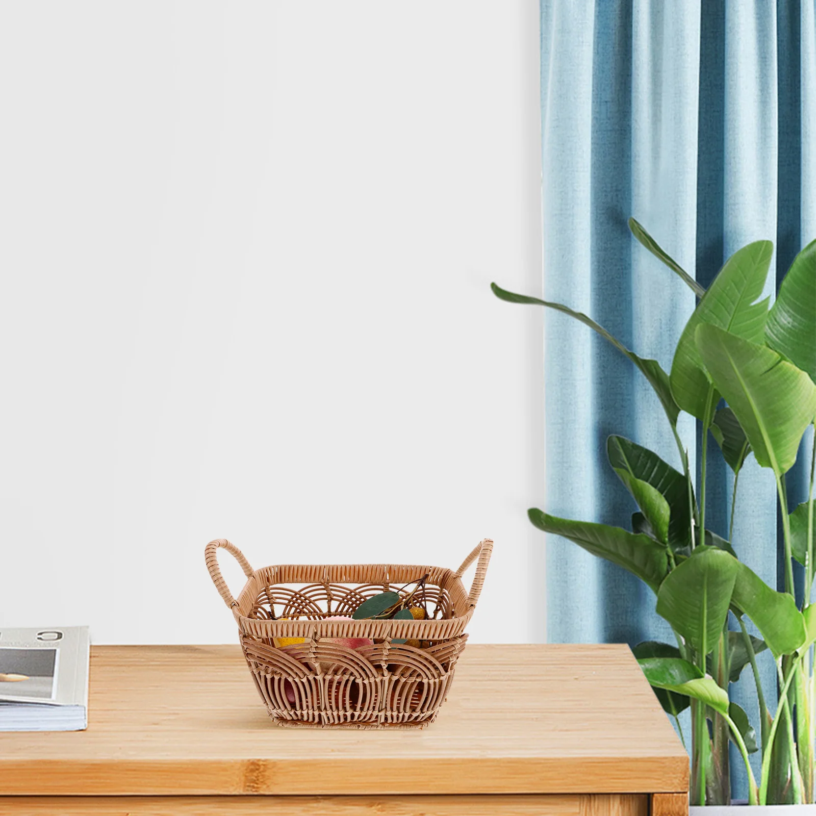 European Vintage Handwoven Wicker Basket Brown Bamboo Handle Entryway Organizer Storage Tray Rustic Style Decorative
European Vintage Handwoven Wicker Basket Brown Bamboo Handle Entryway Organizer Storage Tray Rustic Style Decorative