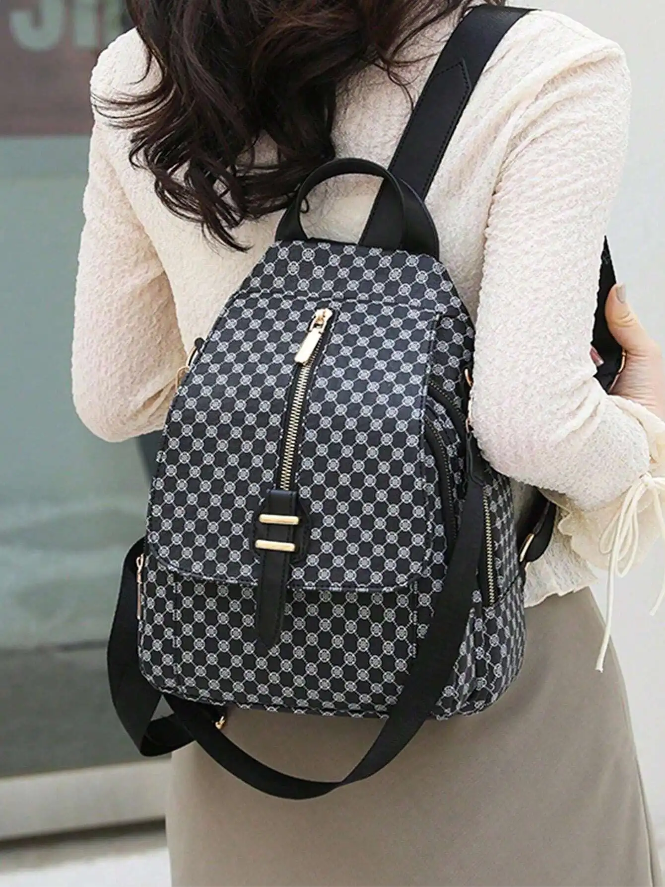 Vintage Classic Print Backpack For Women, Business Casual PU Leather Commuter Computer Backpacks, Single Shoulder Dual-Use Water
Vintage Classic Print Backpack For Women, Business Casual PU Leather Commuter Computer Backpacks, Single Shoulder Dual-Use Water