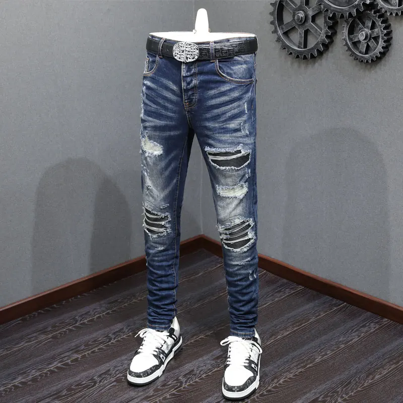 American fashion new men's jeans washed nostalgic distressed deep blue leather patch deep blue jeans hip-hop brand pants Y2K
American fashion new men's jeans washed nostalgic distressed deep blue leather patch deep blue jeans hip-hop brand pants Y2K