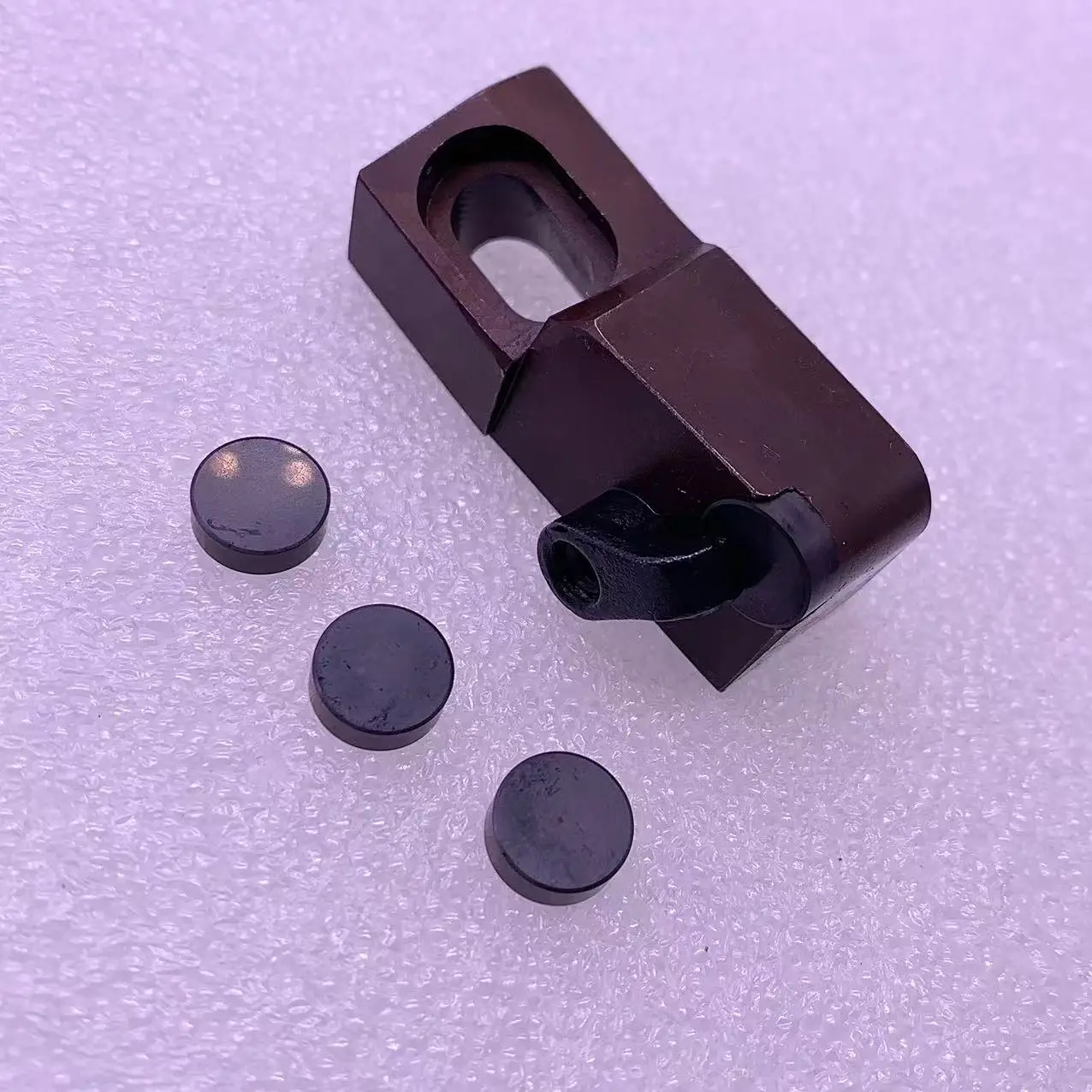 RNGN0903 RIGHT Hand Tool Holder for Round PCD CBN Inserts RNMN CNC Lathe Tool Holder Cutting Tool
RNGN0903 RIGHT Hand Tool Holder for Round PCD CBN Inserts RNMN CNC Lathe Tool Holder Cutting Tool