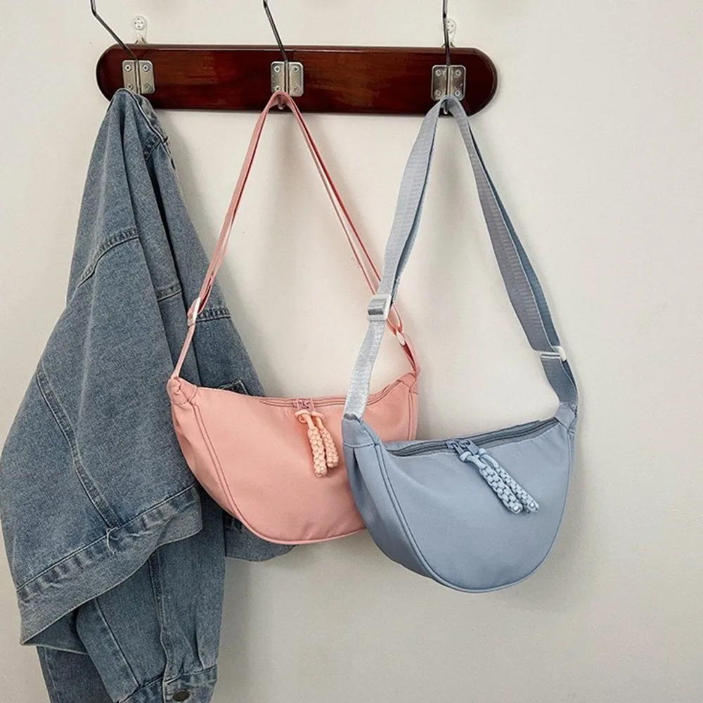 Fashion Nylon Hobo Crossbody Bag Handbag Solid Color Single Shoulder Bags Fanny Packs Commute Half-moon Bag Street
Fashion Nylon Hobo Crossbody Bag Handbag Solid Color Single Shoulder Bags Fanny Packs Commute Half-moon Bag Street