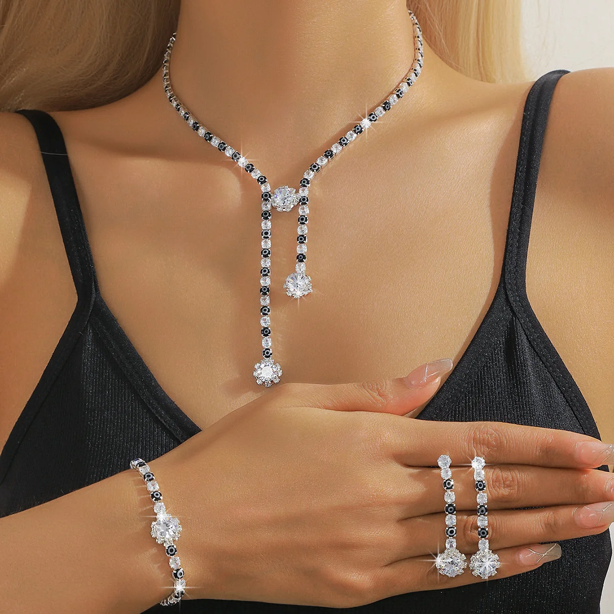 Devil's Eye Water Drop Bride Zircon Jewelry Set - Necklace and Earrings Set for Wedding Dresses, Formal Dinners
Devil's Eye Water Drop Bride Zircon Jewelry Set - Necklace and Earrings Set for Wedding Dresses, Formal Dinners