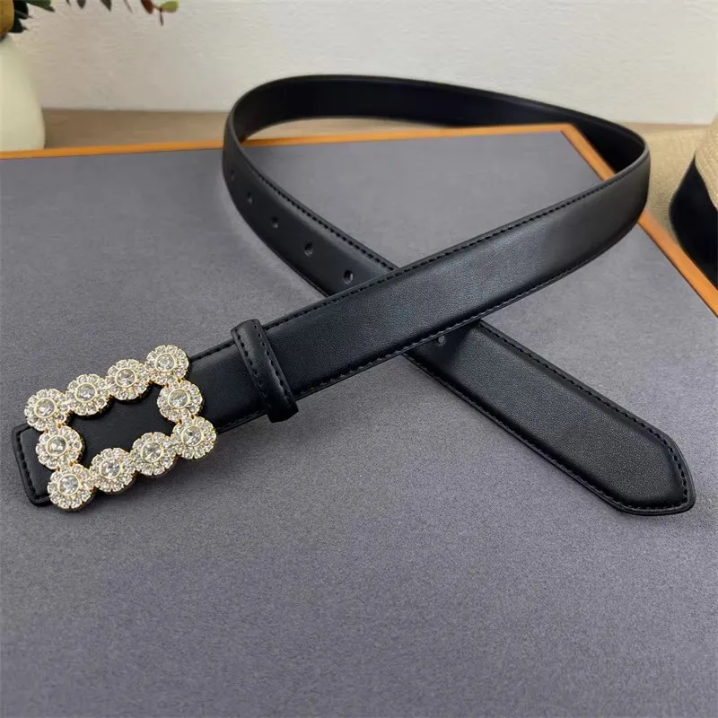 Women's Shiny Diamonds Buckle Genuine Leather Corset Female Cummerbund Coat Waistband Dress Decration Wide Belt J1880
Women's Shiny Diamonds Buckle Genuine Leather Corset Female Cummerbund Coat Waistband Dress Decration Wide Belt J1880