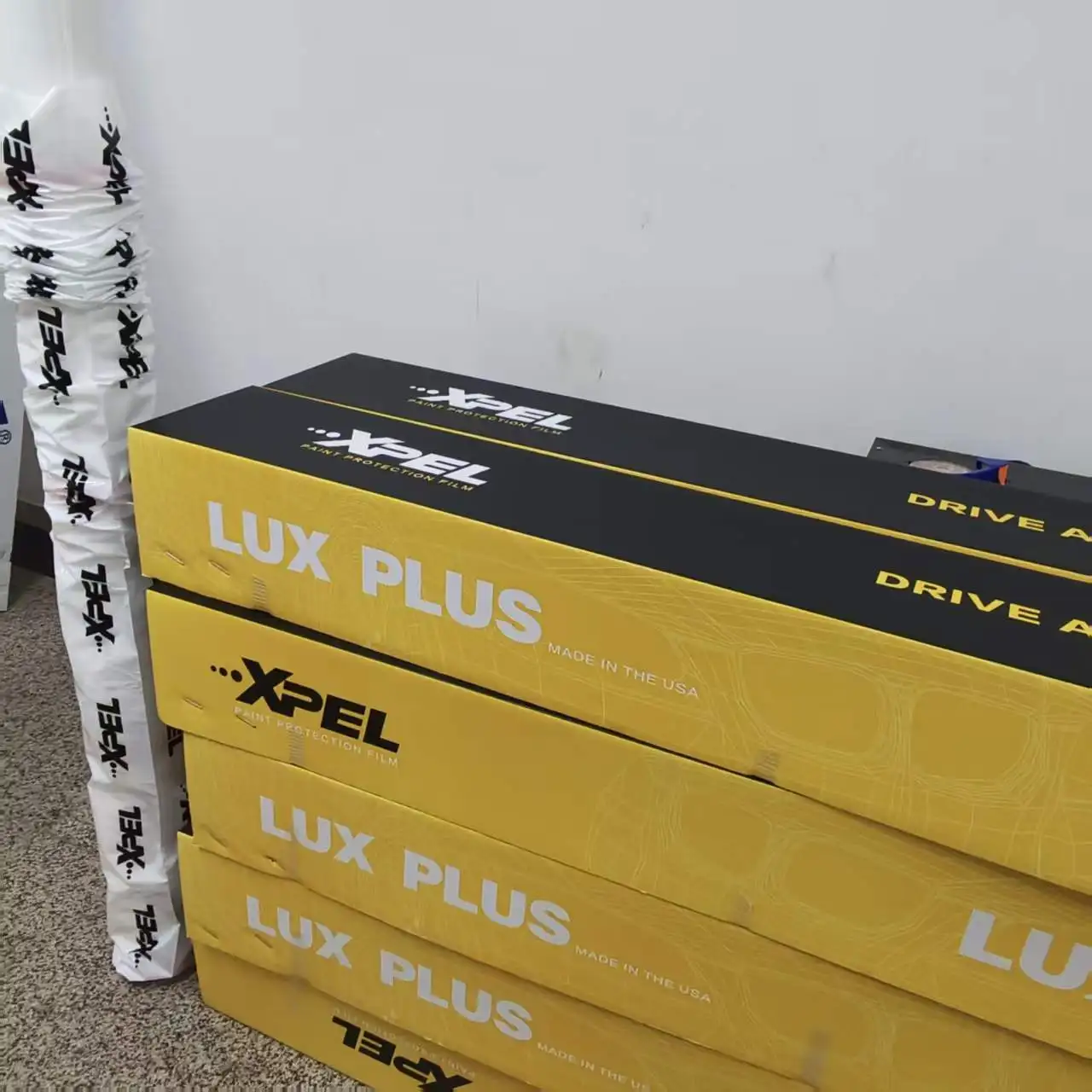 XPEL LUX PLUS 8.5mil TPU PPF USA Original Invisible High Gloss Self Healing Anti Scratch Anti Yellow Hydrophobic Clear Car Paint
XPEL LUX PLUS 8.5mil TPU PPF USA Original Invisible High Gloss Self Healing Anti Scratch Anti Yellow Hydrophobic Clear Car Paint