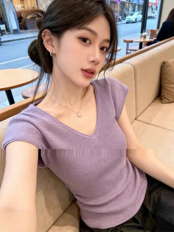 Slim Fit Short Sleeve V-Neck T-Shirt Women's Casual Style Purple Flying Sleeve Waist-Cinched Top Spring Summer New Arrival
Slim Fit Short Sleeve V-Neck T-Shirt Women's Casual Style Purple Flying Sleeve Waist-Cinched Top Spring Summer New Arrival
