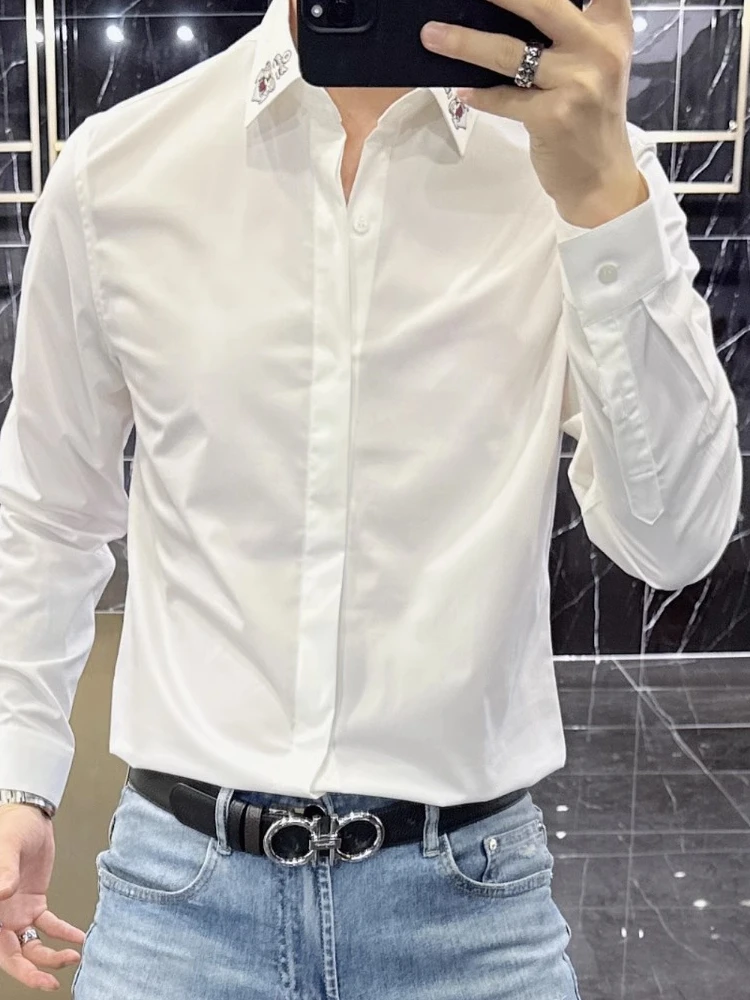 Ele Embroidered Slim Fit Long Sve irt for Men Pure Color White irt Youth Faion Autumn Collection Gi Brand
Ele Embroidered Slim Fit Long Sve irt for Men Pure Color White irt Youth Faion Autumn Collection Gi Brand