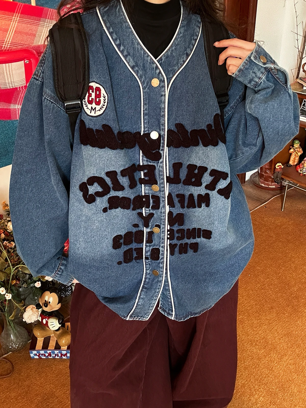 Ретро-джинсовая куртка с вышивкой в американском стиле, свободного кроя, с длинными рукавами, для мужчин и женщин, повседневная, универсальная, винтажная
Ретро-джинсовая куртка с вышивкой в американском стиле, свободного кроя, с длинными рукавами, для мужчин и женщин, повседневная, универсальная, винтажная