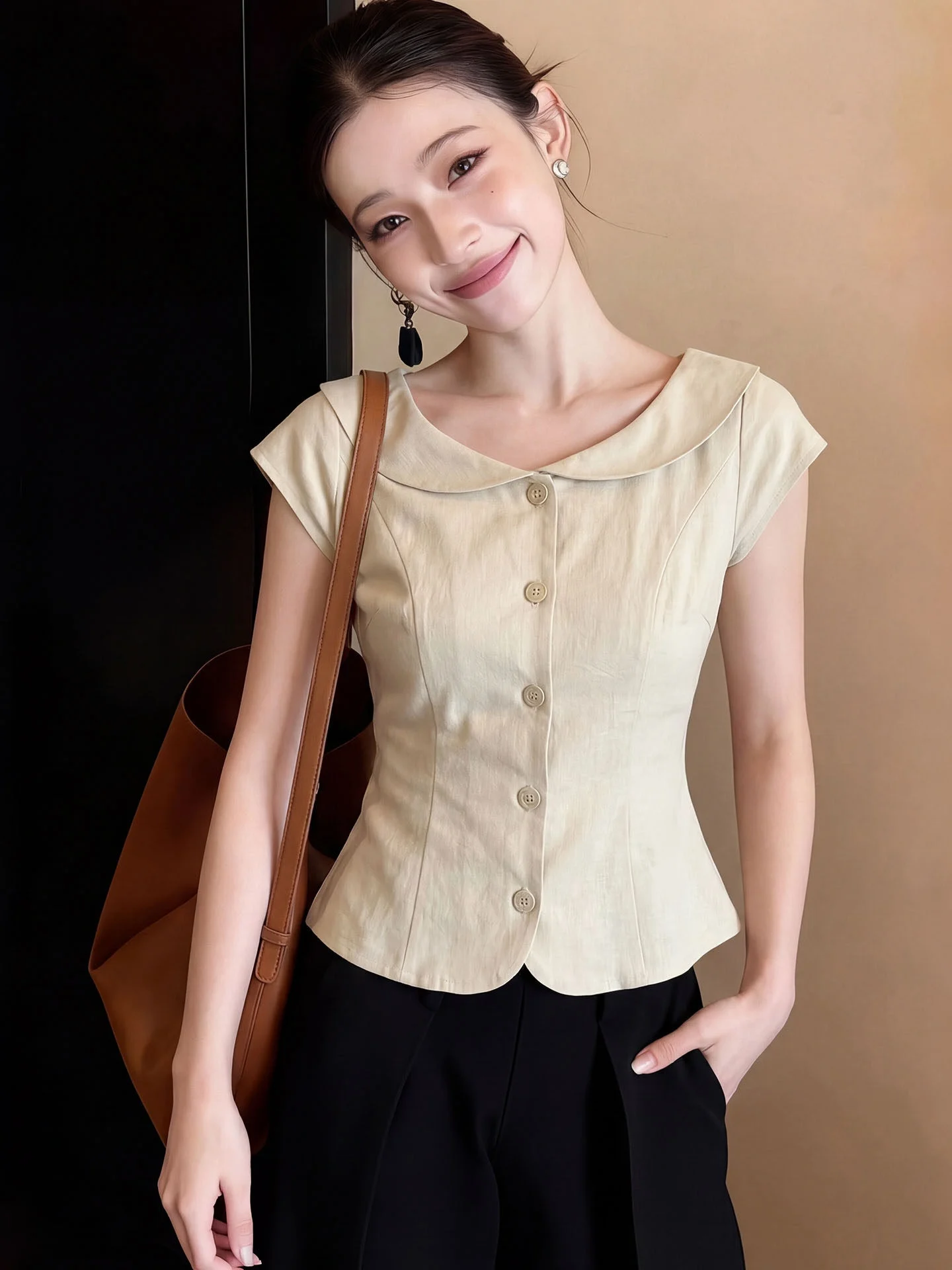 Elegant Short Sleeve T-Shirt Women's High Waist Doll Collar Button up Top Summer 2026 Simple Stylish Beautiful Shirt
Elegant Short Sleeve T-Shirt Women's High Waist Doll Collar Button up Top Summer 2026 Simple Stylish Beautiful Shirt