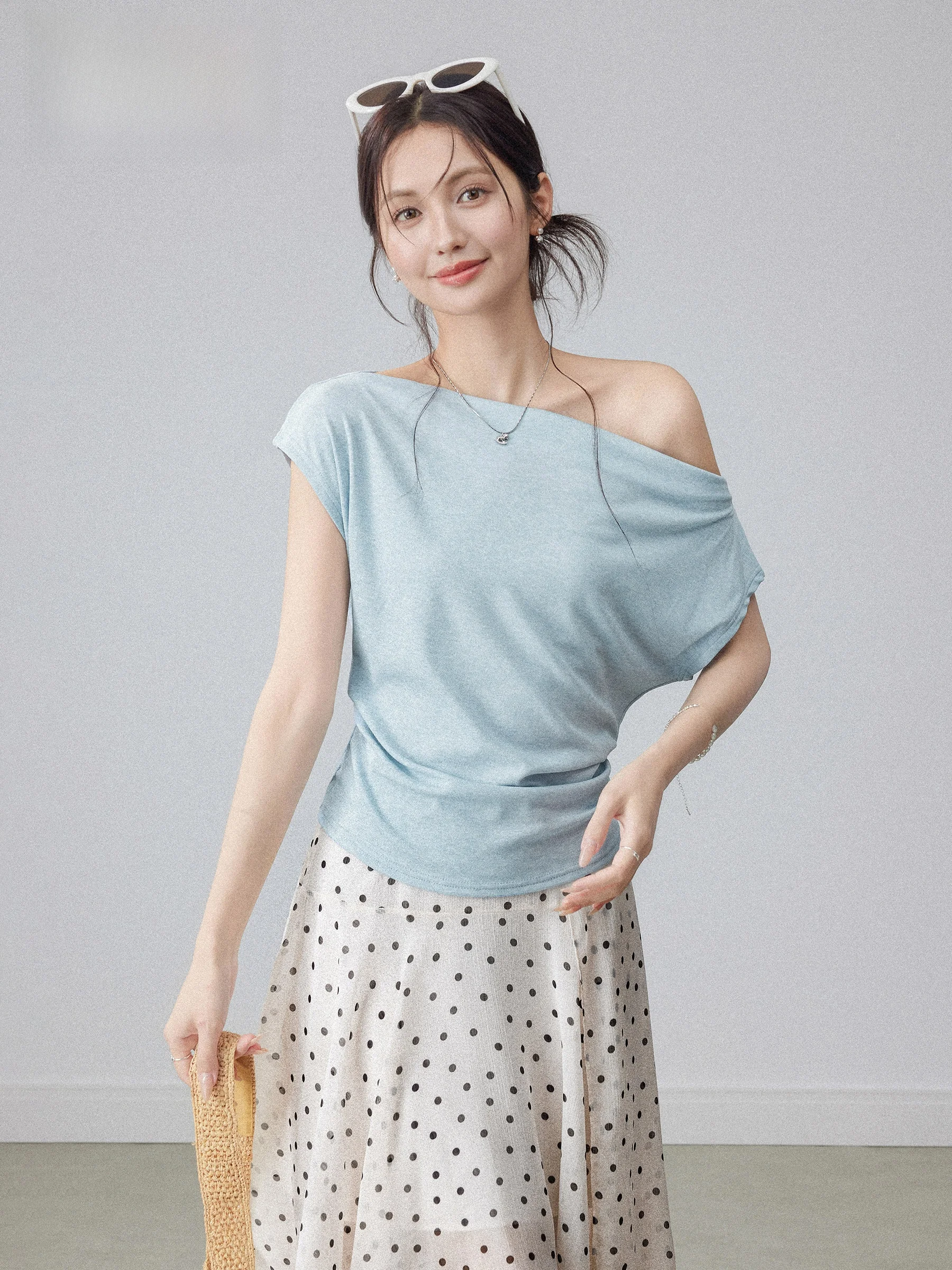 Chic Shoulder Bared Short Sleeve T Shirt for Women Blue Summer Casual Asymmetric Design Comfortable Breathable Skin Friendly
Chic Shoulder Bared Short Sleeve T Shirt for Women Blue Summer Casual Asymmetric Design Comfortable Breathable Skin Friendly