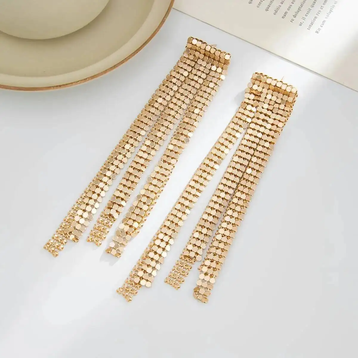 PuRui Vintage Sequin Tassel Drop Earrings for Women Shiny Metal Long Pendant Temperament Jewelry Gift New Year 2026
PuRui Vintage Sequin Tassel Drop Earrings for Women Shiny Metal Long Pendant Temperament Jewelry Gift New Year 2026