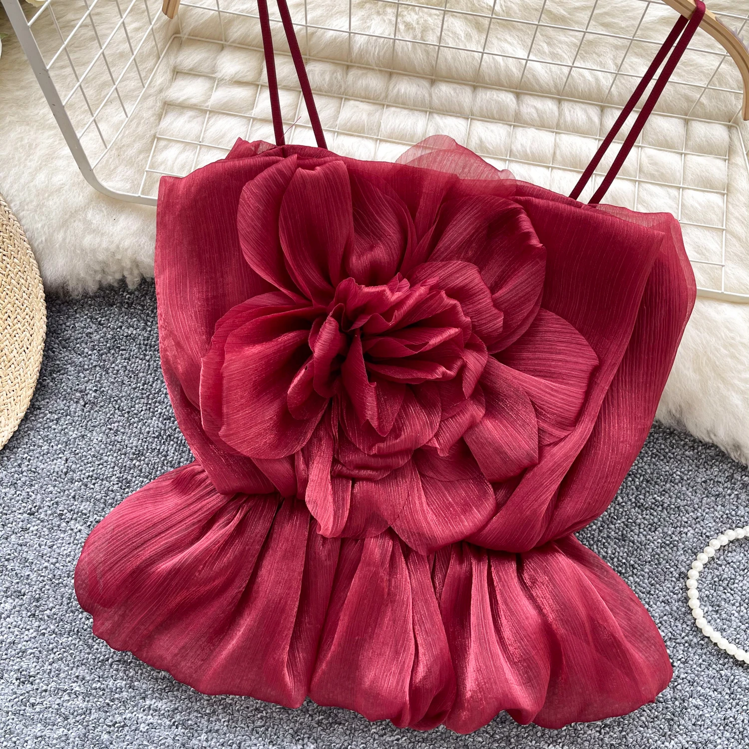 Элегантная французская блузка без бретелек, женская летняя жилетка без рукавов с 3D цветком, шикарный укороченный топ
Элегантная французская блузка без бретелек, женская летняя жилетка без рукавов с 3D цветком, шикарный укороченный топ