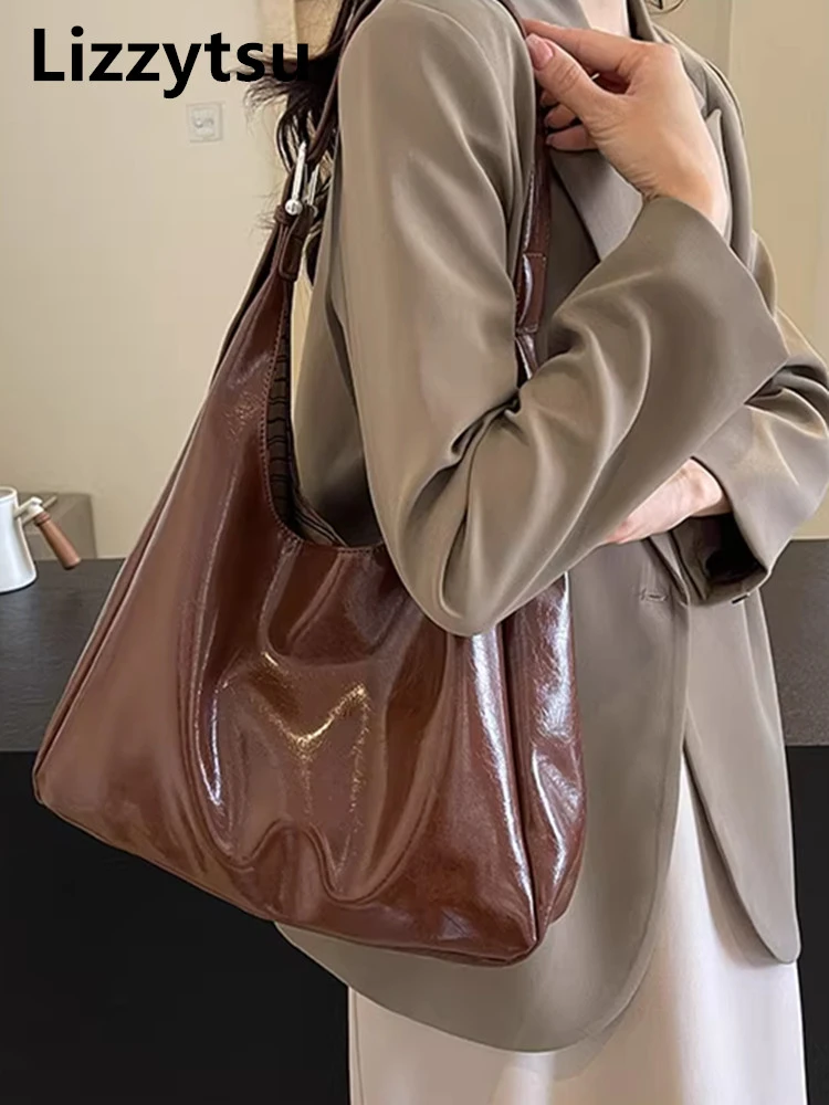 Lizzytsu Vintage Luxury Large Capacity Shoulder Bags Women Streetwear Hobos Totes Bag All Match Crossbody Bag
Lizzytsu Vintage Luxury Large Capacity Shoulder Bags Women Streetwear Hobos Totes Bag All Match Crossbody Bag