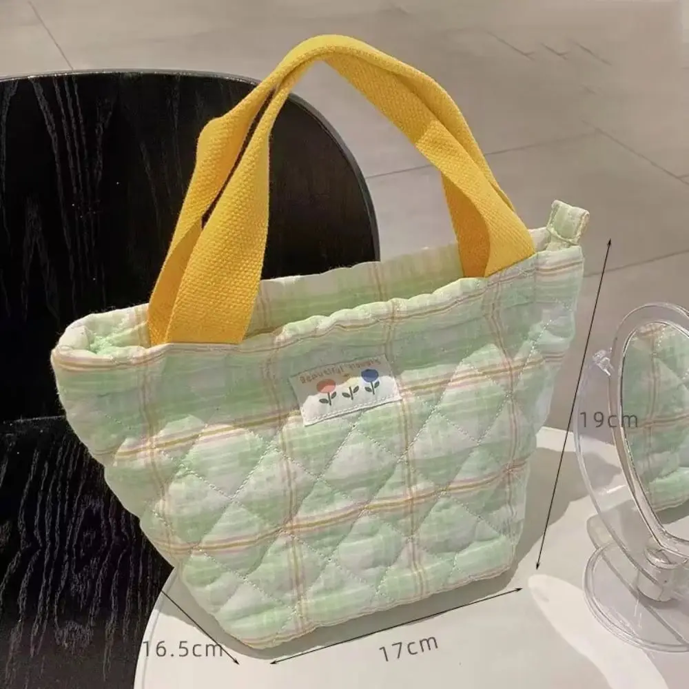 JK Style Flower Quilting Portable Lunch Bag Large Capacity Thermal Insulated Picnic Storage Bag Cotton Handbag Travel Tote Bag
JK Style Flower Quilting Portable Lunch Bag Large Capacity Thermal Insulated Picnic Storage Bag Cotton Handbag Travel Tote Bag