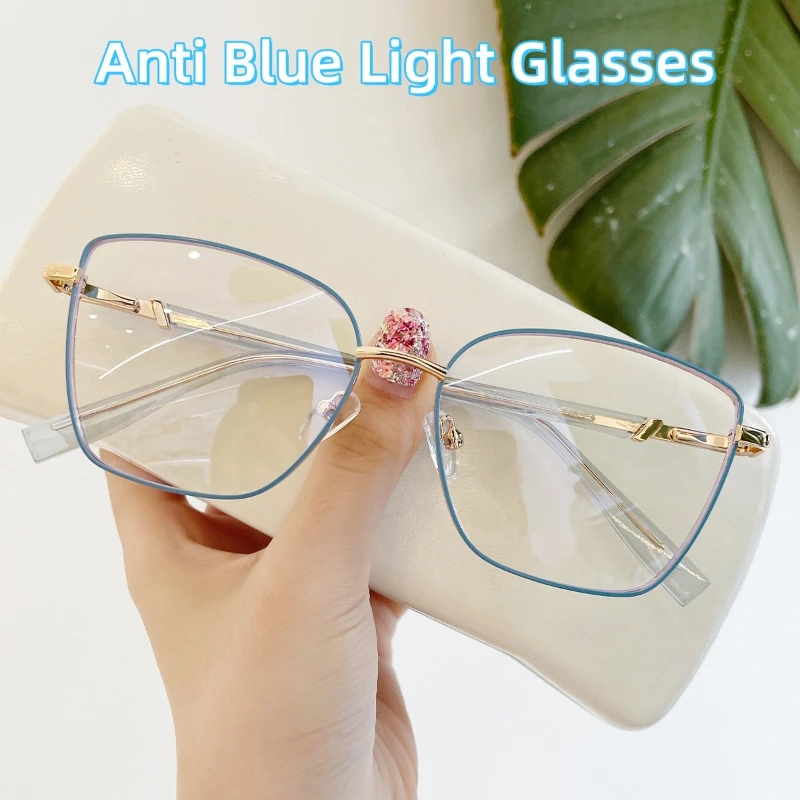 Retro Cat Eye Optical Glasses Women's Large Frame Metal Frame Anti Blue Light Glasses Essential Goggles for Mobile Phones
Retro Cat Eye Optical Glasses Women's Large Frame Metal Frame Anti Blue Light Glasses Essential Goggles for Mobile Phones