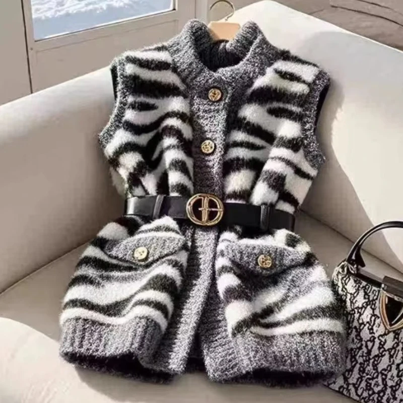 Grey Zebra Striped Knitted Vest Sweater Women Blazers Cardigan Jacket Sleeveless Single-breasted High End Office Lady Spring New
Grey Zebra Striped Knitted Vest Sweater Women Blazers Cardigan Jacket Sleeveless Single-breasted High End Office Lady Spring New