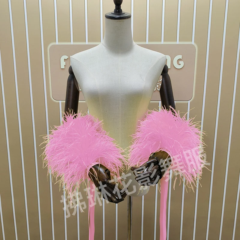 Women's Modern Dance Costume Accessories, Ballroom Dance Performance Outfit, Feather Arm Decorations, Wrist Embellishments, Hand Fluttering Sleeves
Women's Modern Dance Costume Accessories, Ballroom Dance Performance Outfit, Feather Arm Decorations, Wrist Embellishments, Hand Fluttering Sleeves