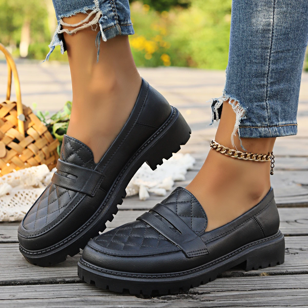 Women Flats Shoes Spring Autumn Lightweight Casual Loafers Ballet Trendy Comfortable Luxury Designer Sneakers Shoes for Women
Women Flats Shoes Spring Autumn Lightweight Casual Loafers Ballet Trendy Comfortable Luxury Designer Sneakers Shoes for Women