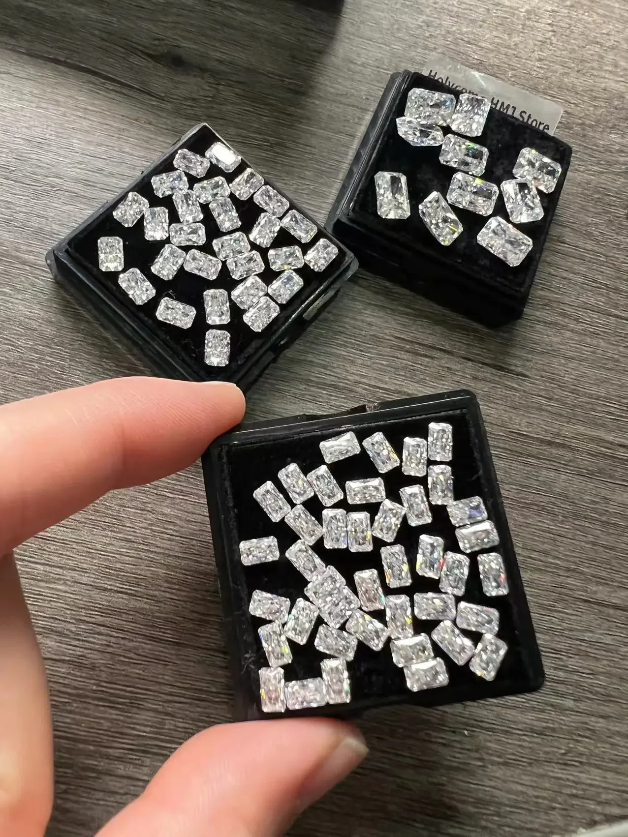 Crushed Ice Radiant Cut Loose Moissanite Stones Lab Grwon Diamond D Color Charms for Jewelry Making Custom Jewelry Make
Crushed Ice Radiant Cut Loose Moissanite Stones Lab Grwon Diamond D Color Charms for Jewelry Making Custom Jewelry Make