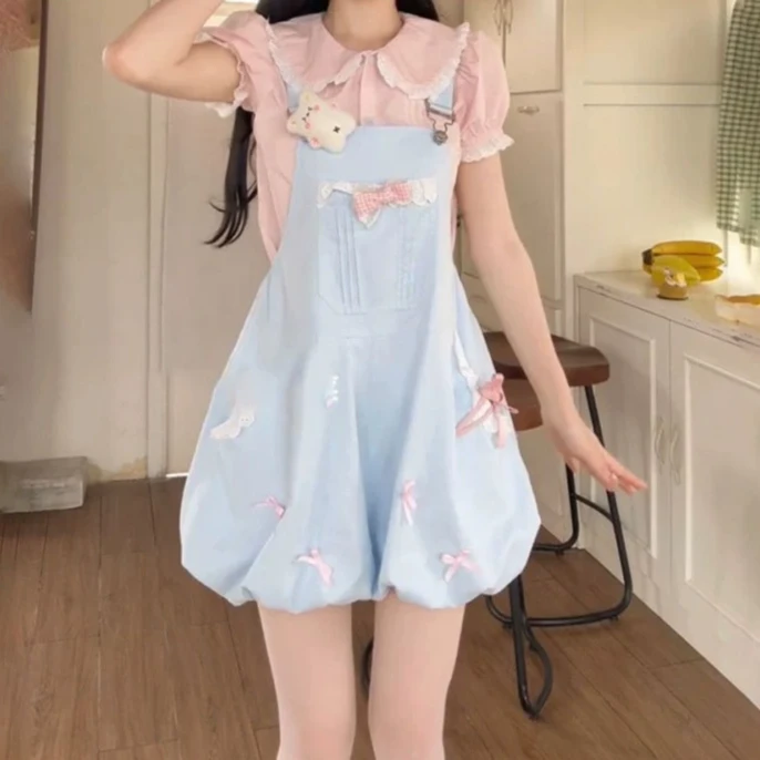 Sweet Japanese Style Doll Collar Pink Bubble Sleeve Shirt Women's Summer Blue Overalls Two-piece Set
Sweet Japanese Style Doll Collar Pink Bubble Sleeve Shirt Women's Summer Blue Overalls Two-piece Set