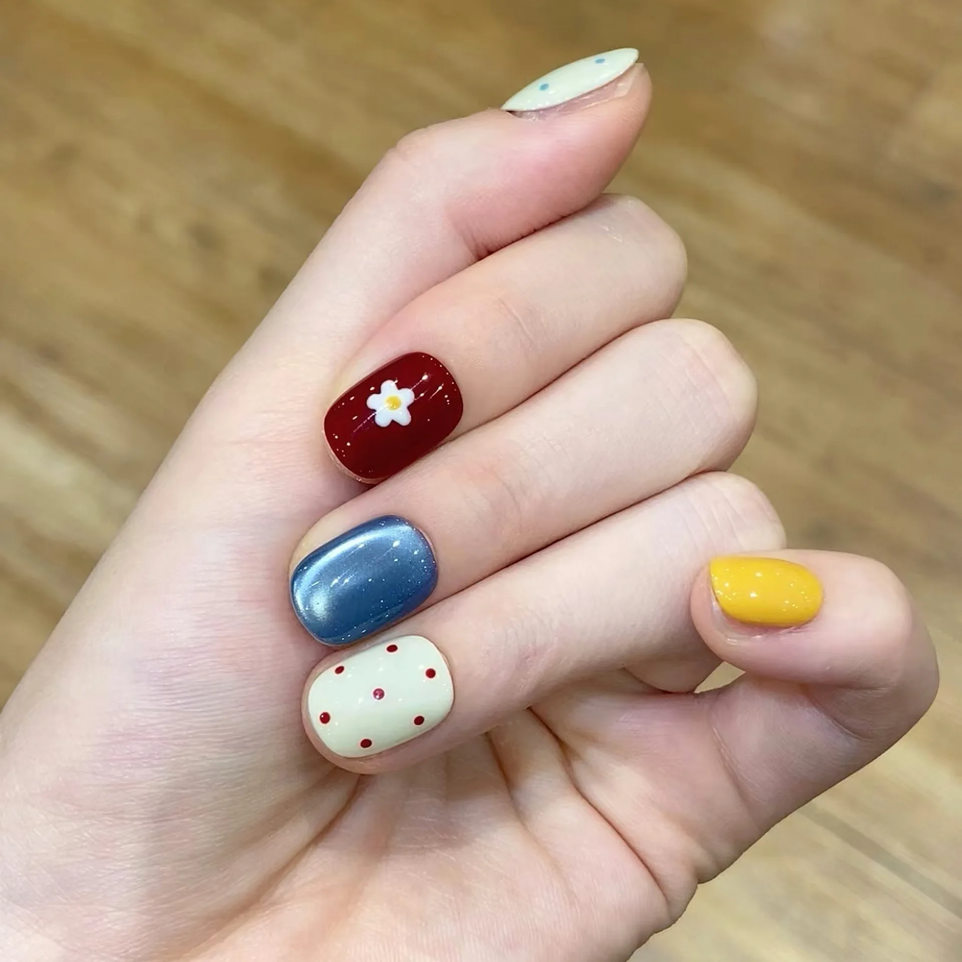 10pcs Handmade Short Press On Nails Small Flower Polka Dot Bow Cat Eye Design Sweet Cute Fake Nail Wearable Nails Art Tips Girls
10pcs Handmade Short Press On Nails Small Flower Polka Dot Bow Cat Eye Design Sweet Cute Fake Nail Wearable Nails Art Tips Girls