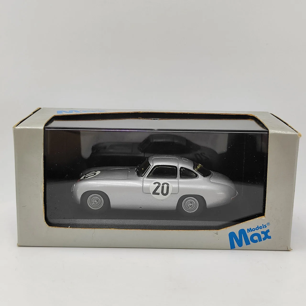 Дефект поверхности краски, литой под давлением MAX, масштаб 1:43, BENZ 300 SL Le Mans 1952, ограниченная серия, модель автомобиля из сплава, Коллекционная игрушка, сувенир 
Дефект поверхности краски, литой под давлением MAX, масштаб 1:43, BENZ 300 SL Le Mans 1952, ограниченная серия, модель автомобиля из сплава, Коллекционная игрушка, сувенир