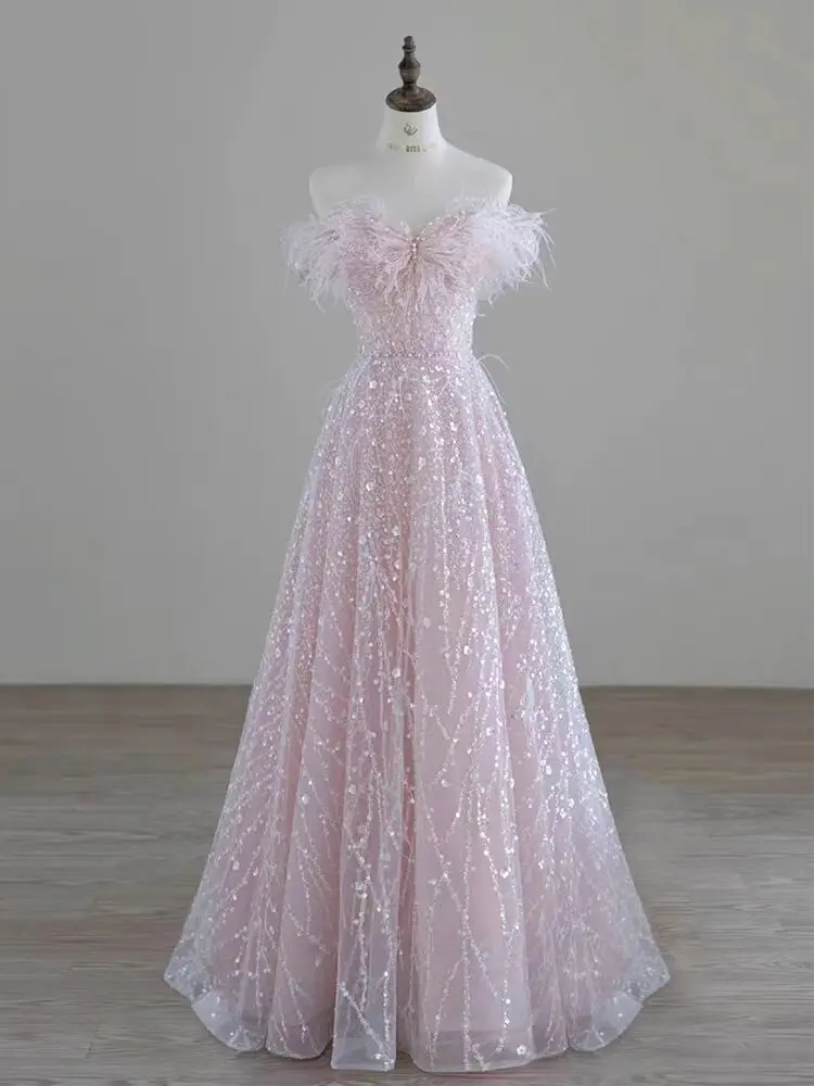 2025 Pink A-line Sparking Prom Dresses Off the Shoulder Beading Formal Evening Party For Women فساتين Feather Sweetheart Neck
2025 Pink A-line Sparking Prom Dresses Off the Shoulder Beading Formal Evening Party For Women فساتين Feather Sweetheart Neck