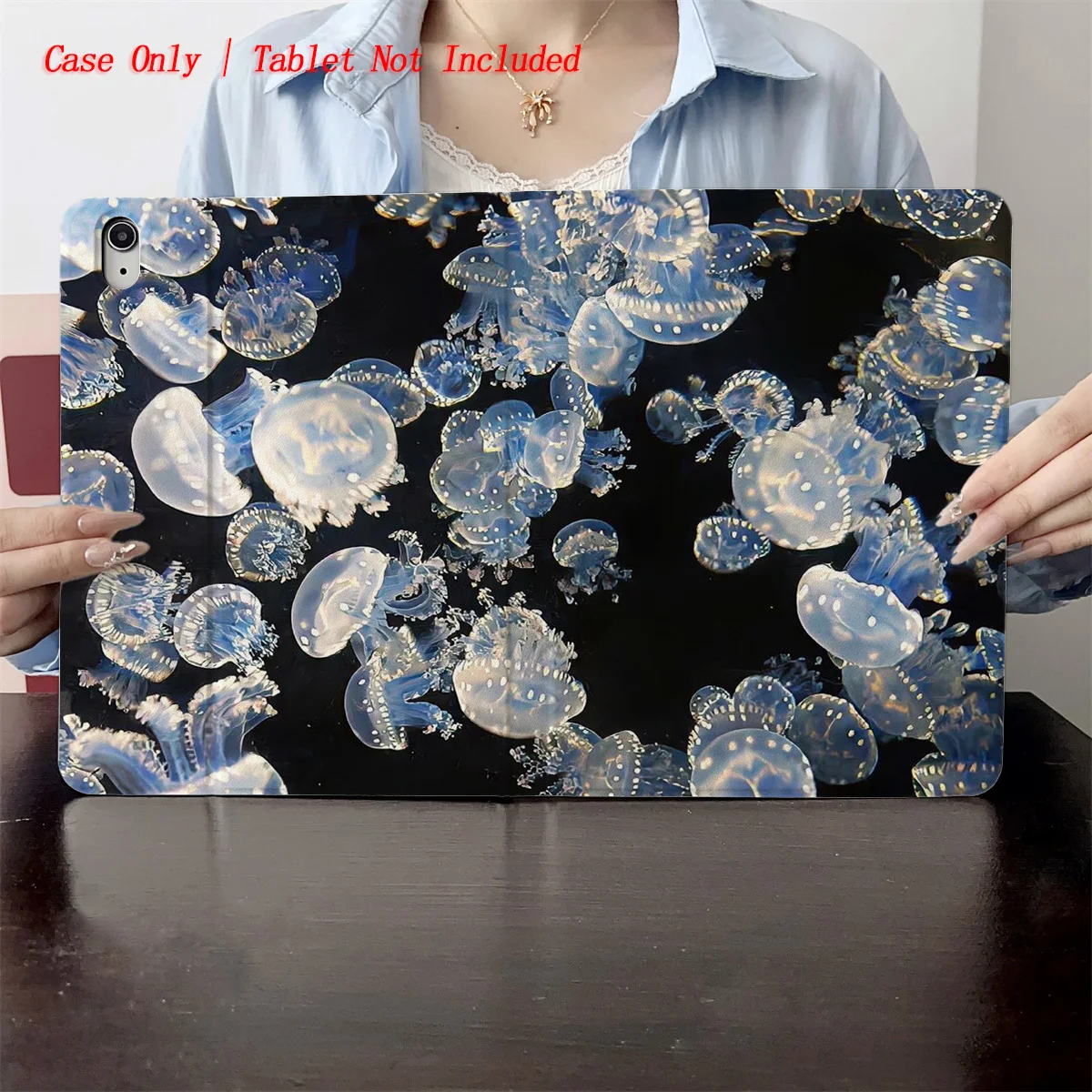 Для Apple iPad Pro 11/12,9 чехол 5-го/6-го поколения с несколькими светящимися синими медузами, мягкий противоударный чехол из ТПУ с автоматическим пробуждением/сна
Для Apple iPad Pro 11/12,9 чехол 5-го/6-го поколения с несколькими светящимися синими медузами, мягкий противоударный чехол из ТПУ с автоматическим пробуждением/сна