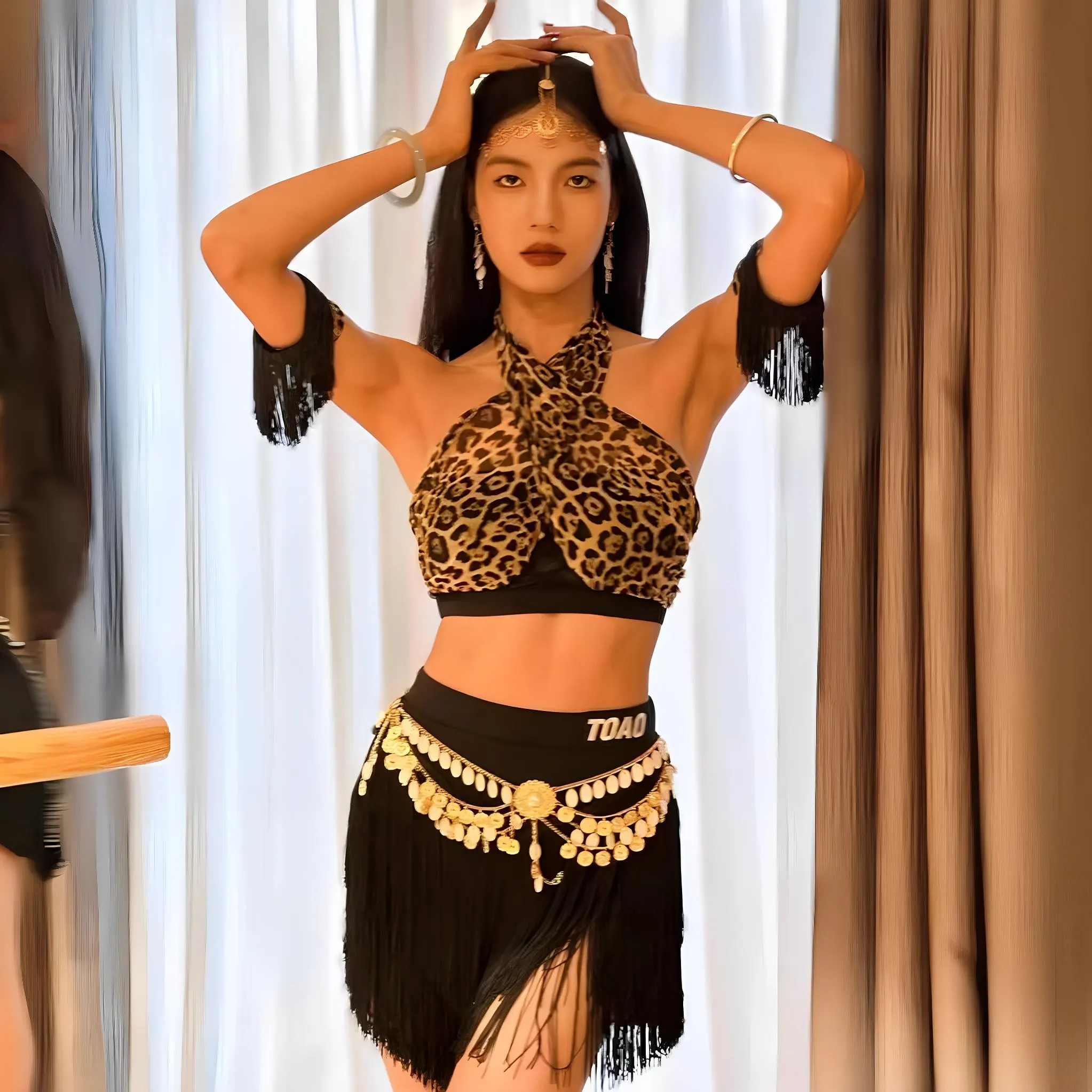 Сексуальное платье с леопардовым принтом и бахромой для женщин, топ с подвесным воротником для латинских танцев, одежда для латинских соревнований, румба, танго, DN20503
Сексуальное платье с леопардовым принтом и бахромой для женщин, топ с подвесным воротником для латинских танцев, одежда для латинских соревнований, румба, танго, DN20503