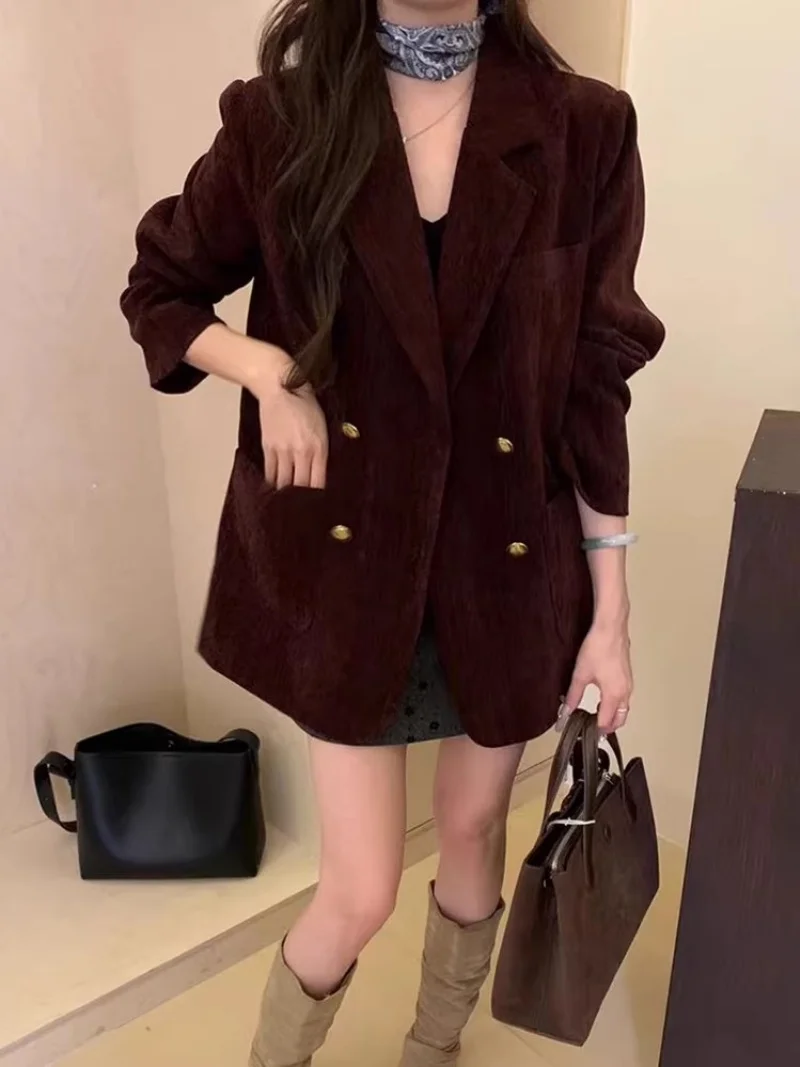 Красный вельветовый блейзер Ankela, женский пиджак в стиле ретро, высококачественный дизайн, новинка весна-осень W2363, элегантный офисный пиджак W2363
Красный вельветовый блейзер Ankela, женский пиджак в стиле ретро, высококачественный дизайн, новинка весна-осень W2363, элегантный офисный пиджак W2363