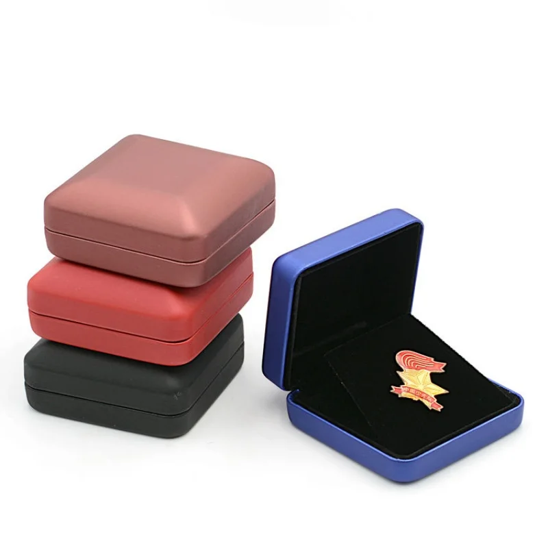 Шкатулка для украшений, высококачественная коробка для колец, органайзер для ожерелий, матовая коробка для серег, для путешествий, личного использования, подарок
Шкатулка для украшений, высококачественная коробка для колец, органайзер для ожерелий, матовая коробка для серег, для путешествий, личного использования, подарок