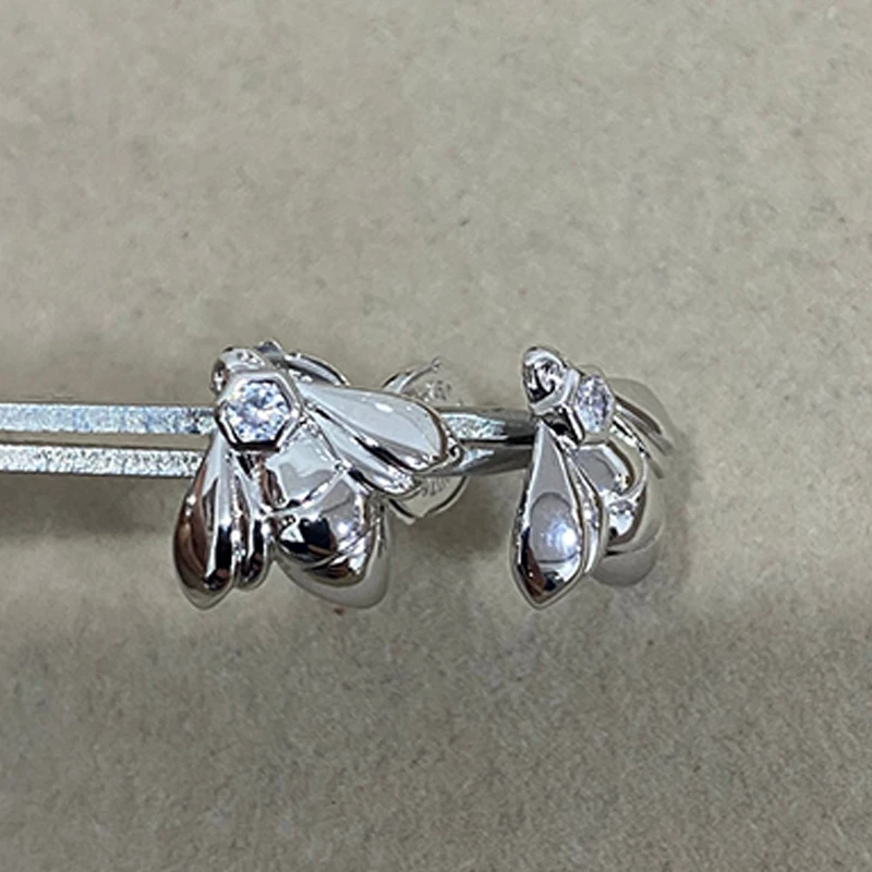 Shangmei New Necklace - Snowflake Honeycomb Beehive Ear Ring
Shangmei New Necklace - Snowflake Honeycomb Beehive Ear Ring