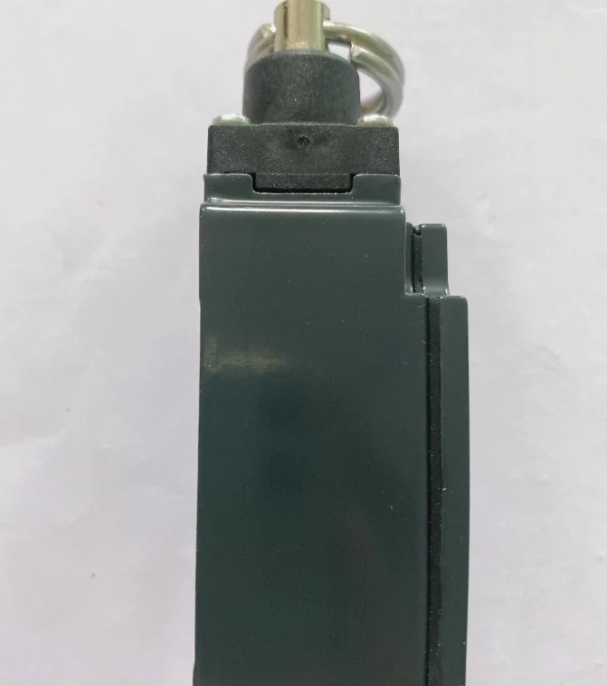 New original Pizzato FM676 drawstring switch
New original Pizzato FM676 drawstring switch