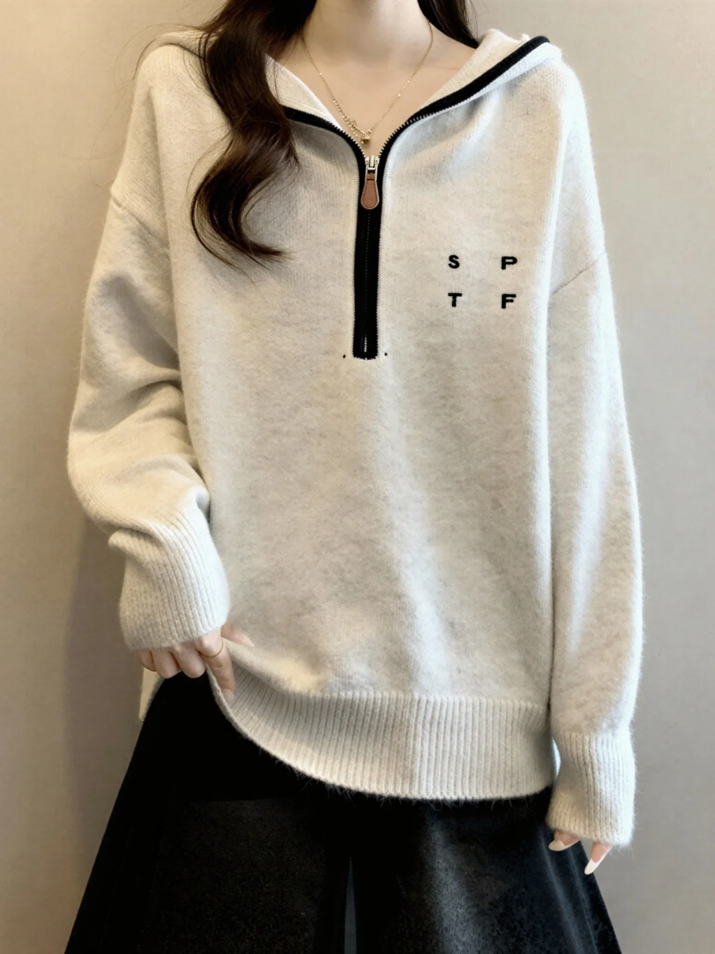 Women's Knitted Hat Sweatirt Base irt Spring Loose Cover Belly f Zipper Casual Comfortable Long Sve Knitwear
Women's Knitted Hat Sweatirt Base irt Spring Loose Cover Belly f Zipper Casual Comfortable Long Sve Knitwear