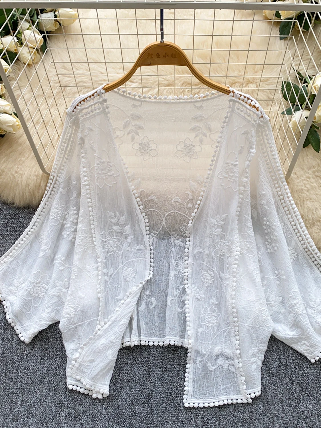 Lace Hollow out Sweetened Hook Flower Stylish Loose Women's Shirt Cardigan Commute Versatile Sunscreen Quality Top
Lace Hollow out Sweetened Hook Flower Stylish Loose Women's Shirt Cardigan Commute Versatile Sunscreen Quality Top