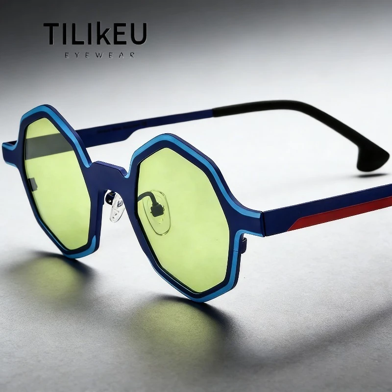 New Ultra-Light Pure Titanium Polygonal Polarized Sunglasses Women Trendy Hip Hop Luxury Driving Anti Glare Men Sunglasses UV400
New Ultra-Light Pure Titanium Polygonal Polarized Sunglasses Women Trendy Hip Hop Luxury Driving Anti Glare Men Sunglasses UV400