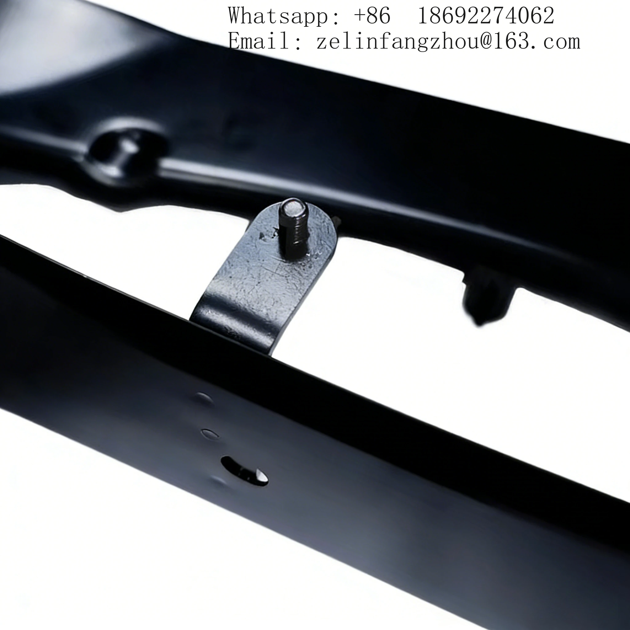 Black Plastic Radiator Grille Support Water Tank Bracket For Bentley Flying Spur 2006-2012 OEM 3W0805057
Black Plastic Radiator Grille Support Water Tank Bracket For Bentley Flying Spur 2006-2012 OEM 3W0805057